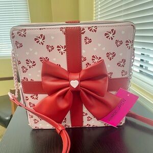 NWT Betsey Johnson Holiday Present Crossbody Bag
